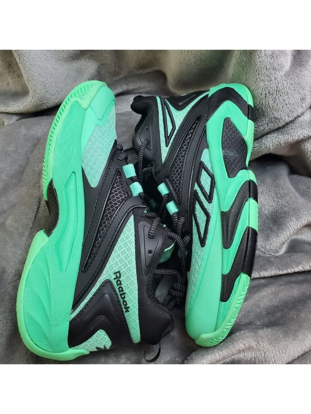 Reebok Zone Breaker Basketball Sneakers Womens Size 8 High Top Black Green Shoes